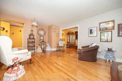 9 Heritage Drive, ON K8H 3J5