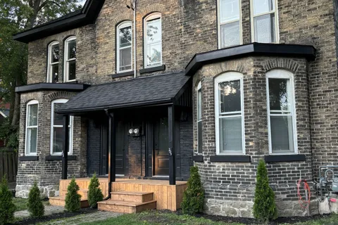 207 Nile Street, ON N5A 4E7