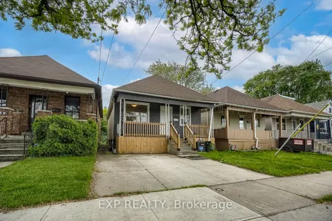 230 McAnulty Boulevard, ON L8H 3J1