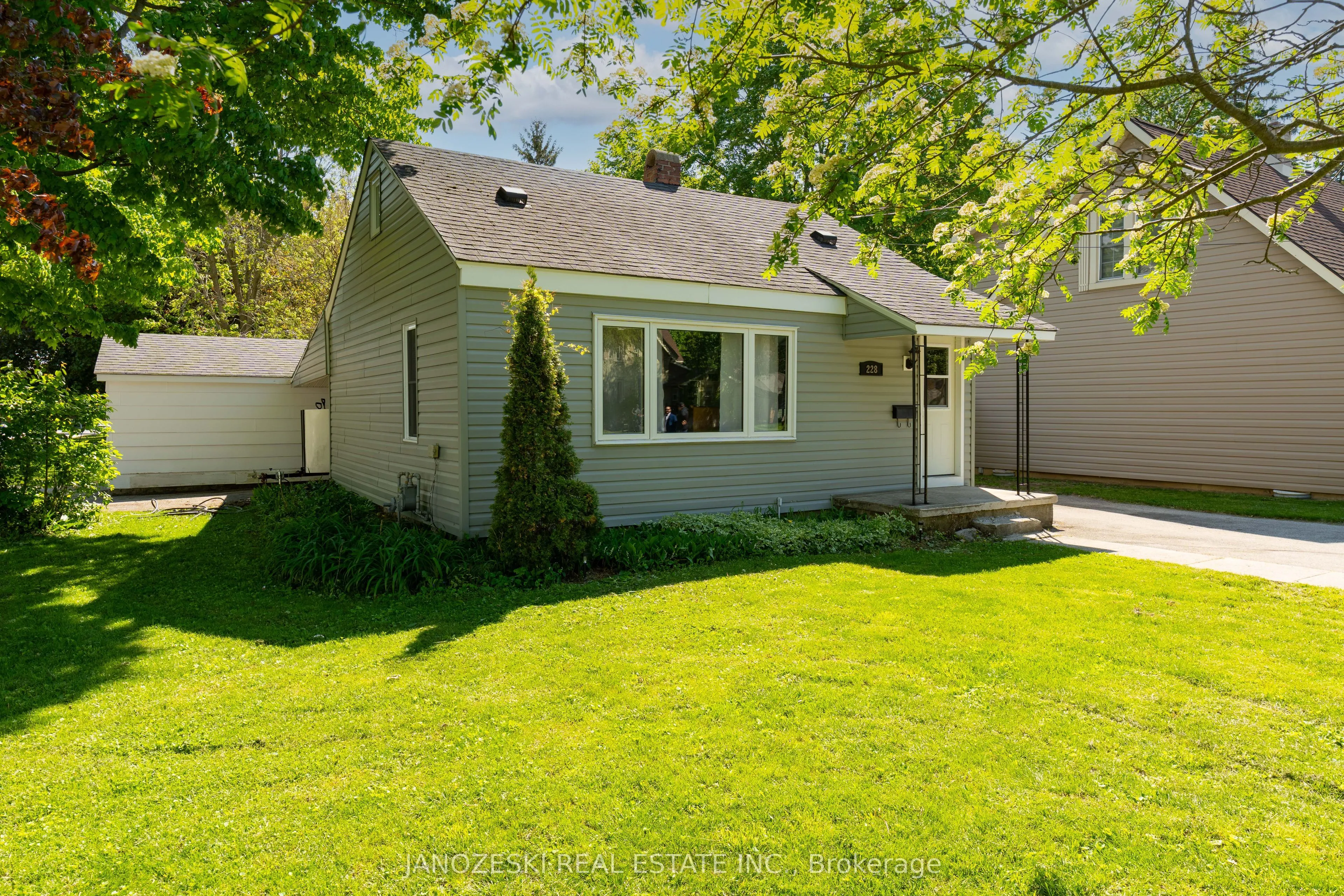 228 Princess Street, ON N0M 1L0