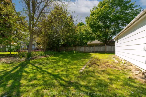 228 Princess Street, ON N0M 1L0