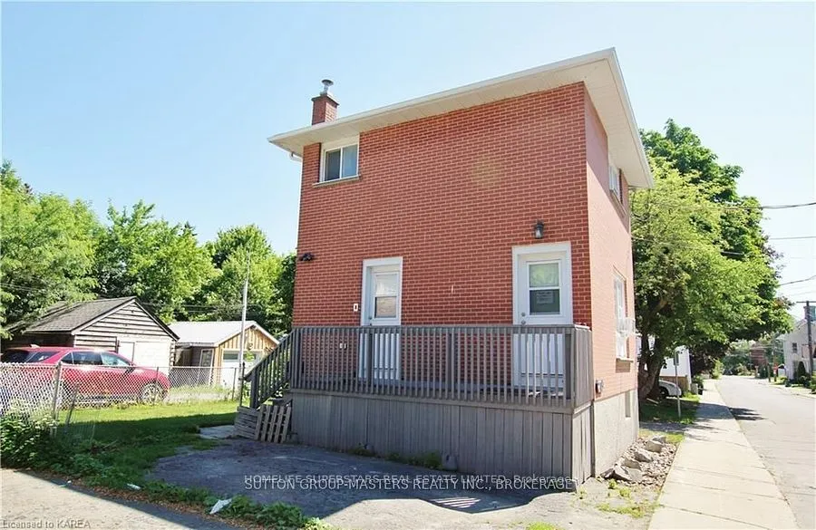 275 Raglan Road, ON K7K 1L7