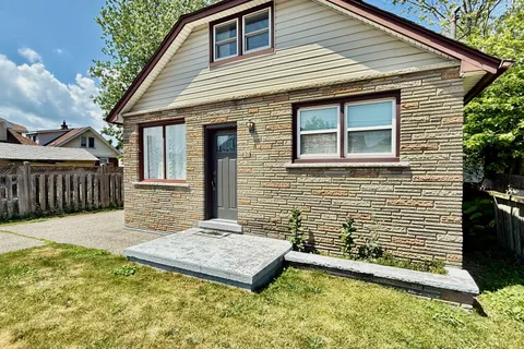 20 Richmond Street, ON L2V 3G4