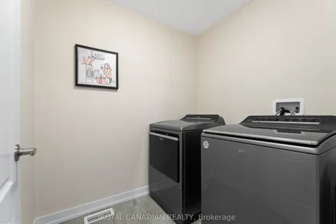 10 Lemon Avenue, ON L0S 1K0