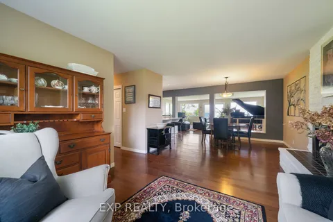 519 Lakeshore Road, ON K9A 1S4