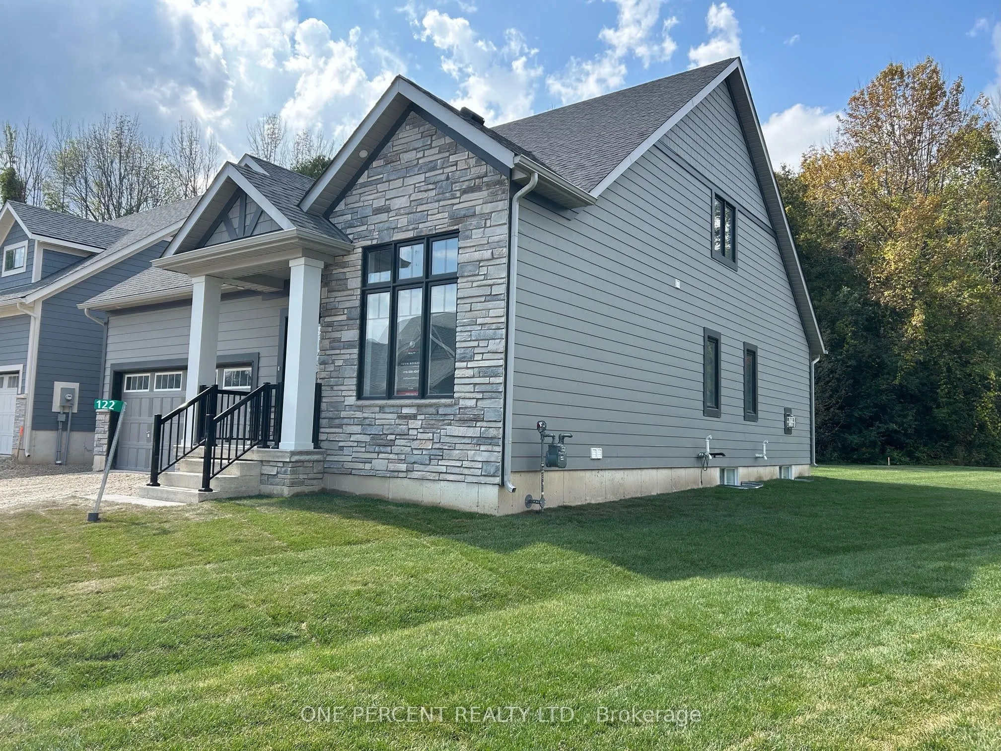 122 Beacon Drive, ON N0H 2P0