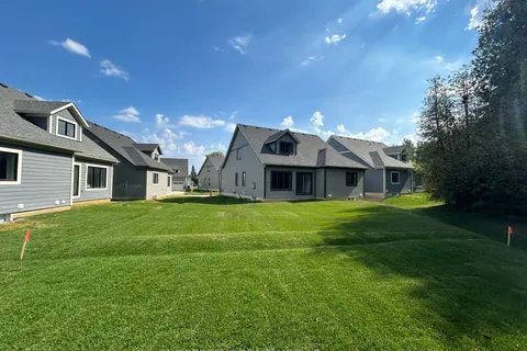 122 Beacon Drive, ON N0H 2P0