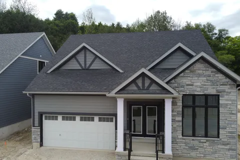 122 Beacon Drive, ON N0H 2P0