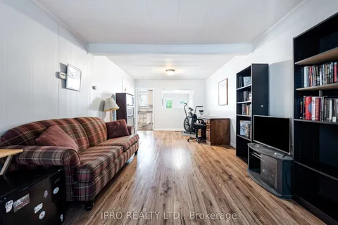 217 Main Street, ON L0N 1S3