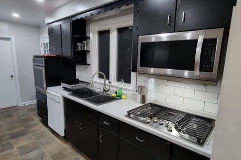 1467 Niagara Parkway, ON L2A 5M4