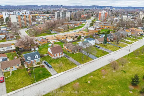 90 Pottruff Road, ON L8H 2M1