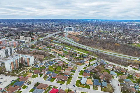 90 Pottruff Road, ON L8H 2M1
