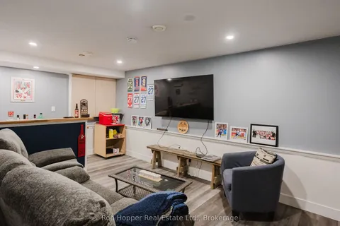 1666 3rd Avenue, ON N4K 4R4