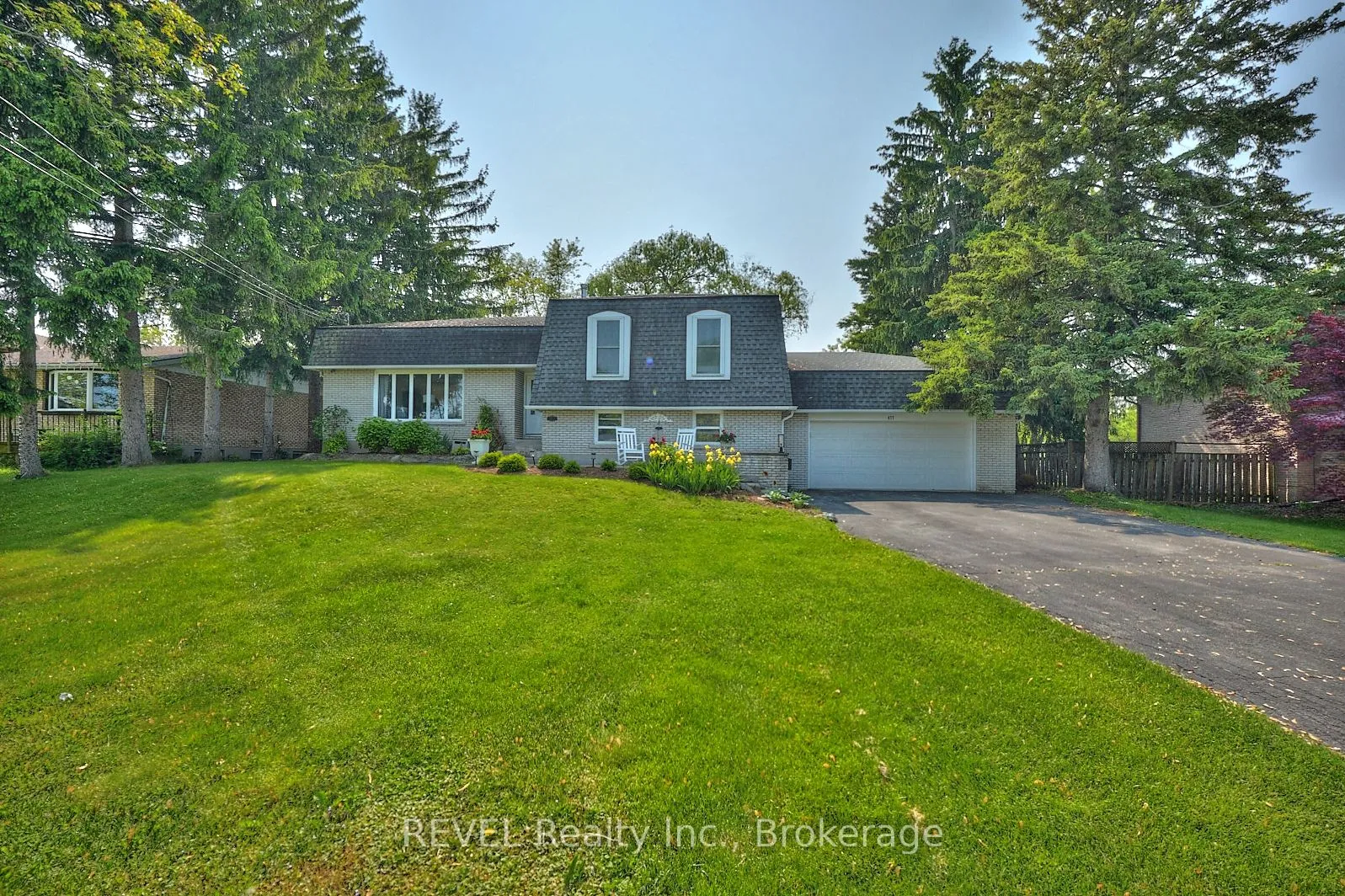 877 Daytona Drive, ON L2A 4Z7