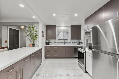 8 Bedford Court, ON L2N 4C8