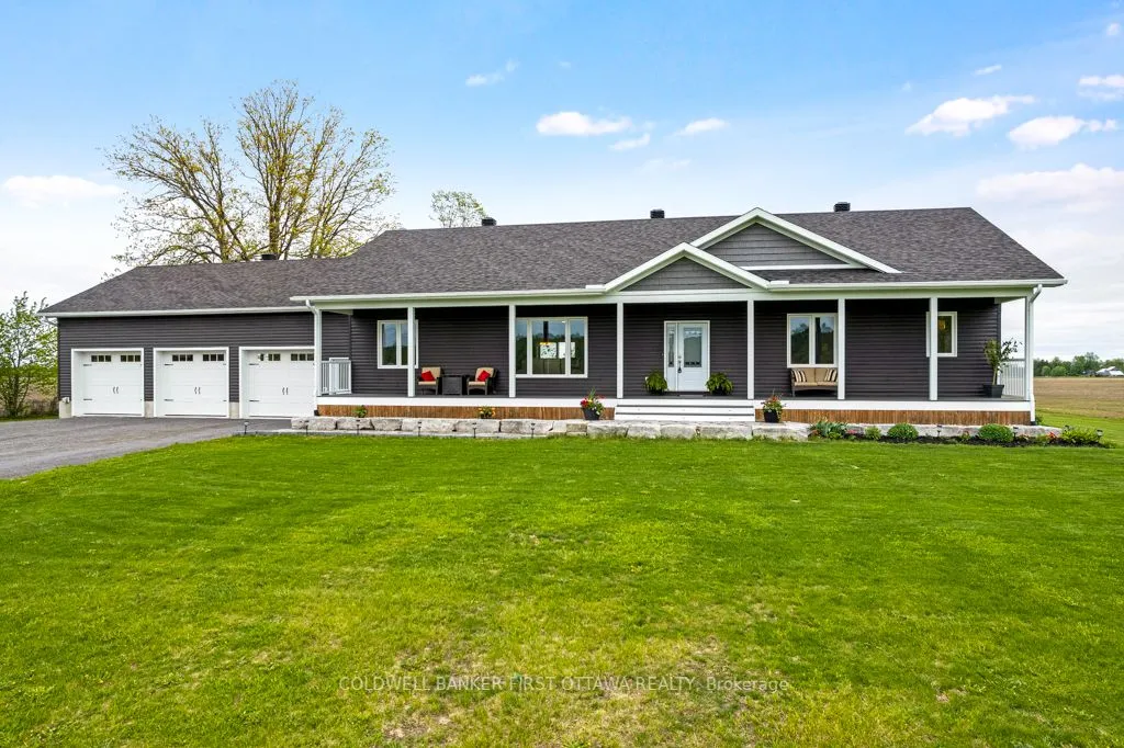 800 Waba Road, ON K0A 2X0