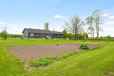 800 Waba Road, ON K0A 2X0