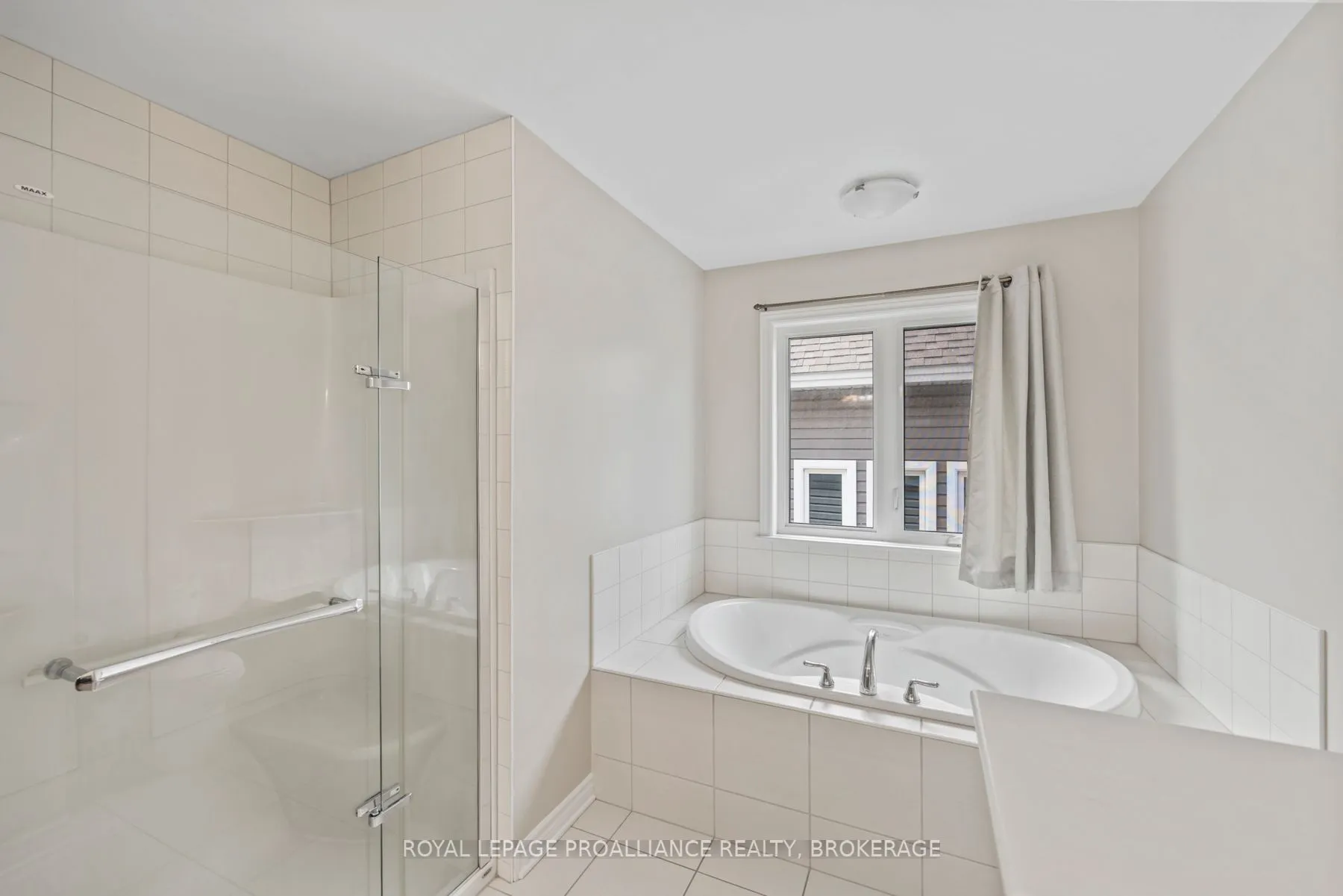 516 Savannah Court, ON K7P 0C4