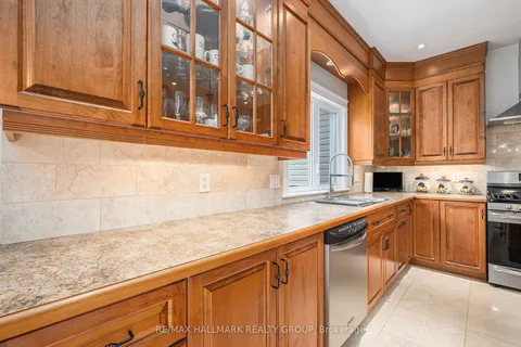 4633 Albion Road, ON K1X 1A4