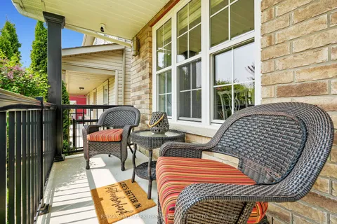 14 Maple Boulevard, ON L1A 0C1