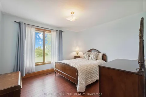 5329 King Street, ON L0R 1B0