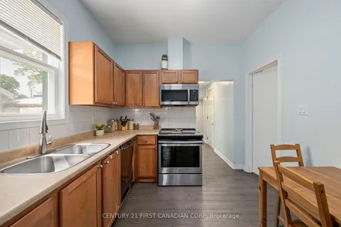 330 Salisbury Street, ON N5Y 3A9