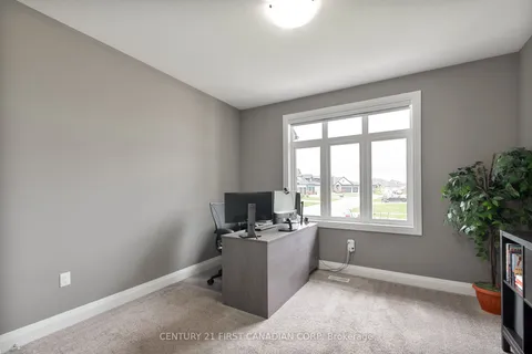 52 Kemp Crescent, ON N7G 0G3