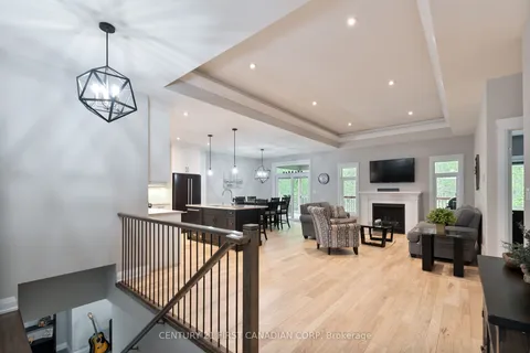 52 Kemp Crescent, ON N7G 0G3