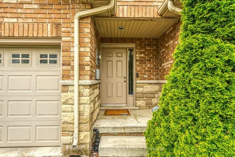 10 BELLFLOWER Boulevard, ON L0R 1P0