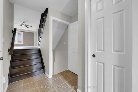 10 BELLFLOWER Boulevard, ON L0R 1P0