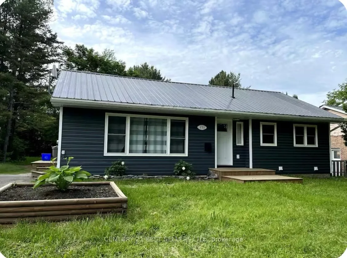 253 Maple Street, ON P1L 1K3