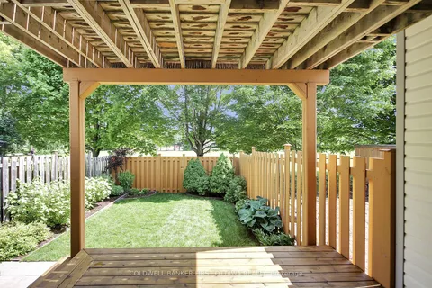 41 Tobermory Crescent, ON K2K 2S2