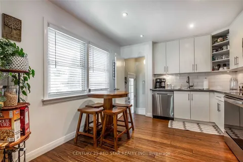 107 Ellis Crescent, ON N2J 2C1