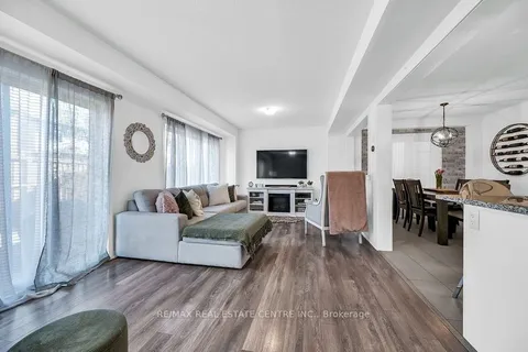 18 Scarletwood Street, ON L8J 0K8