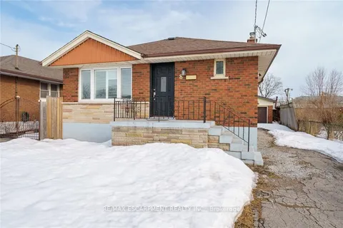 8 SHYNAL Avenue, ON L8H 6K1