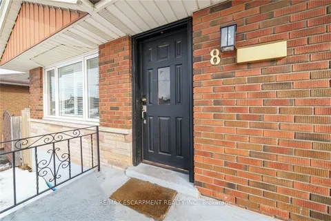 8 SHYNAL Avenue, ON L8H 6K1