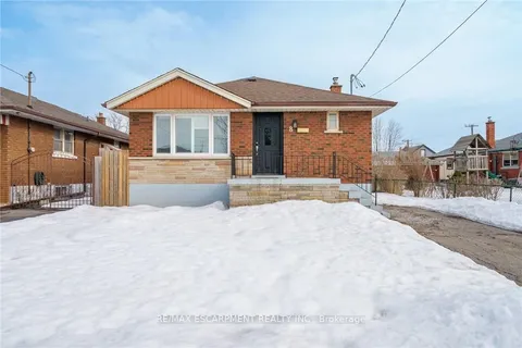 8 SHYNAL Avenue, ON L8H 6K1