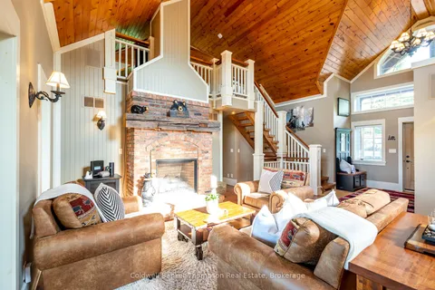 21 Deerhurst Highlands Drive, ON P1H 1B1