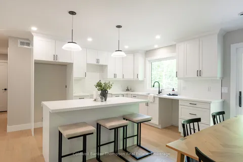 1854 Old Muskoka Road, ON P0B 1M0