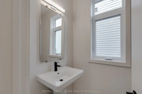 405 Point Grey Terrace, ON K2K 0M5