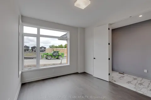 405 Point Grey Terrace, ON K2K 0M5