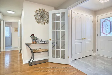 9 Shannondoe Crescent, ON K2M 2C8