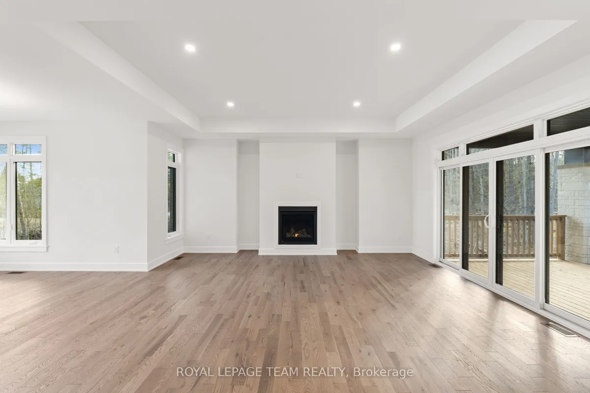 79 Hogan Drive, ON K7S 0H8