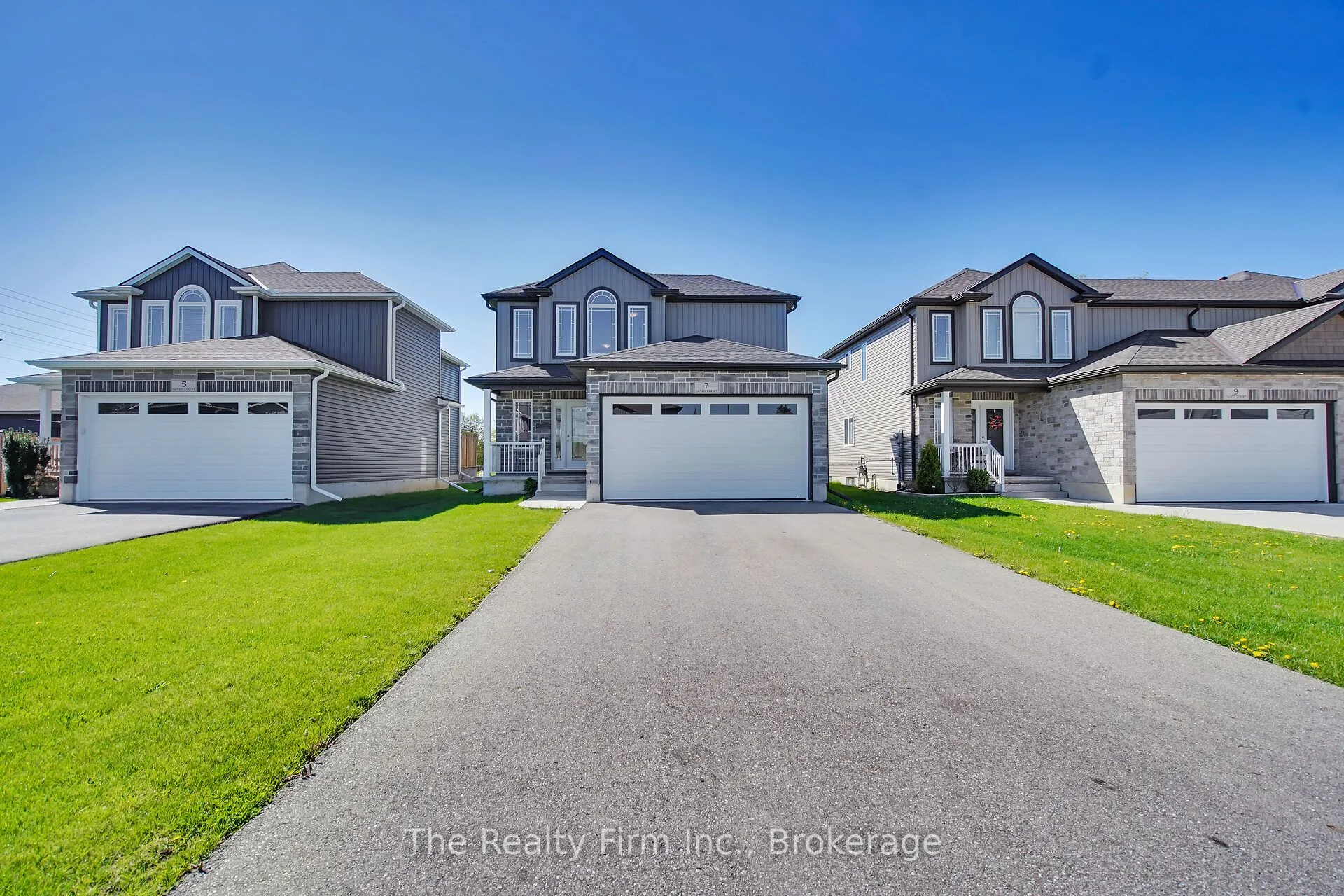 7 Sandy Court, ON N4G 0H6