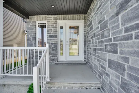 7 Sandy Court, ON N4G 0H6