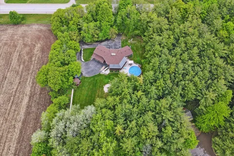 6587 Wellington Road 34 Road, ON N3C 2V4