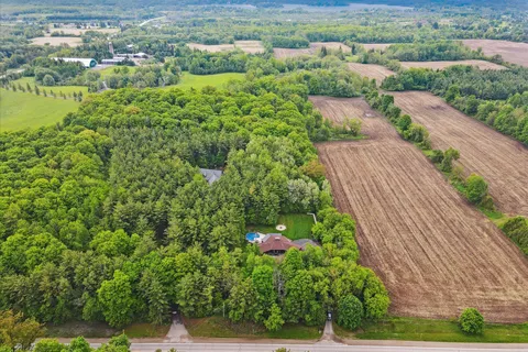 6587 Wellington Road 34 Road, ON N3C 2V4