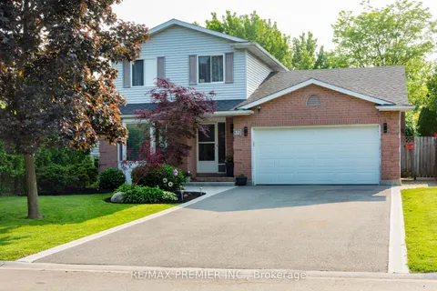 32 Buchanan Drive, ON N3W 1H1