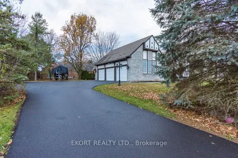 24 Kaiser Court, ON K8P 5G3