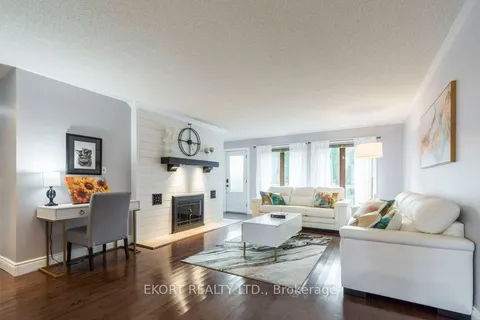 24 Kaiser Court, ON K8P 5G3